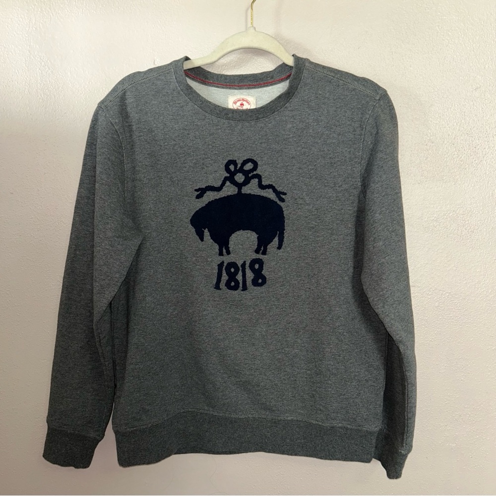 Brooks Brothers Gray Crewneck Sweatshirt with Navy Graphic